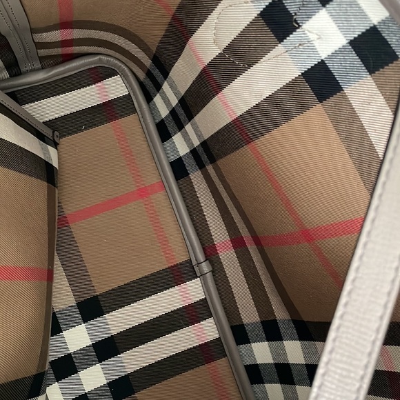 Authentic Burberry Tote - Picture 6 of 13